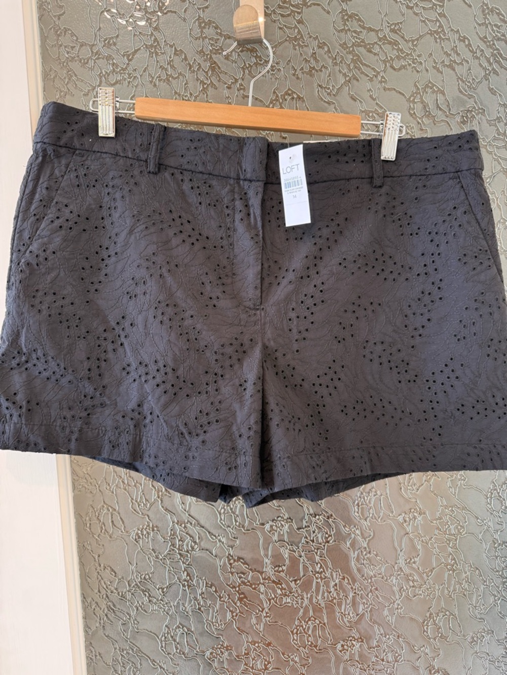 NWT LOFT Charcoal Eyelet The Rivera Short